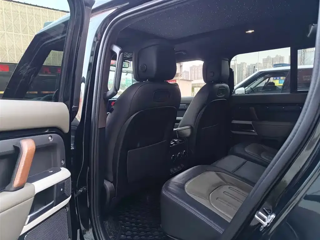 Land Rover Defender — фото 2