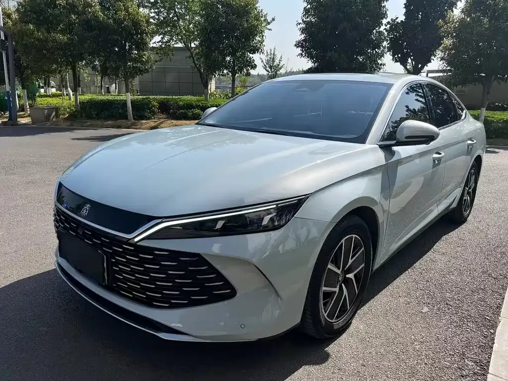 BYD Qin L — фото 1