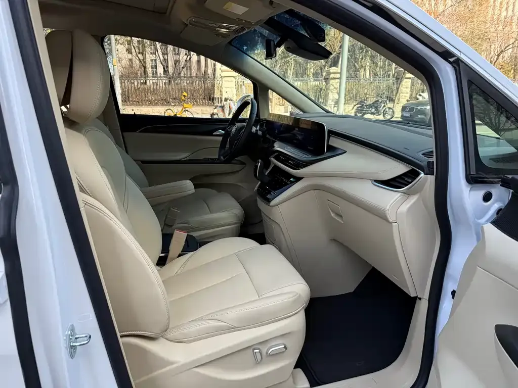 Buick GL8 2024 из CN, фото 6