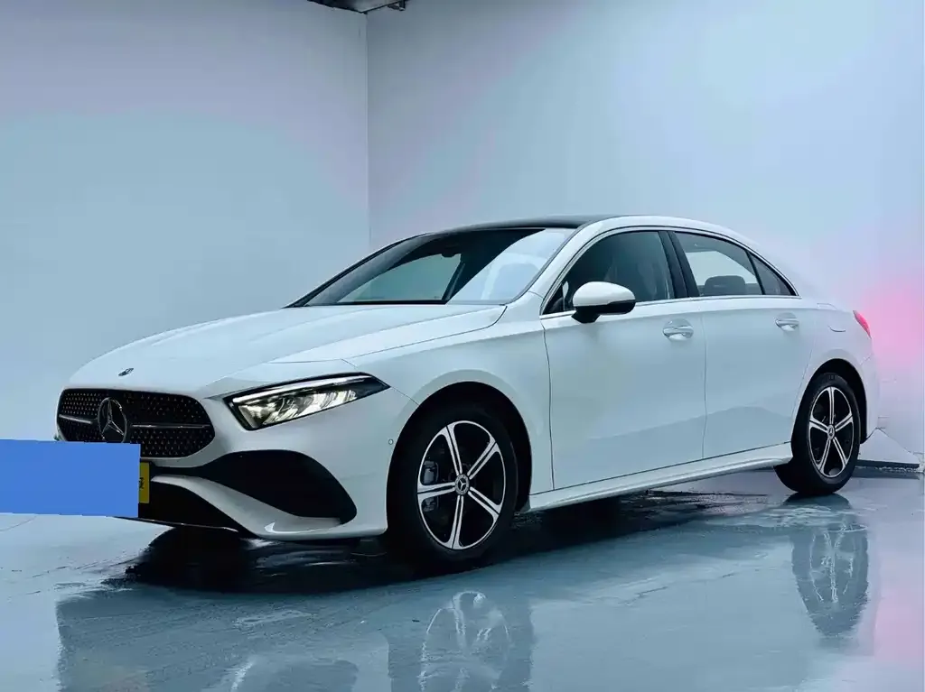 Mercedes-Benz A-Class — фото 1