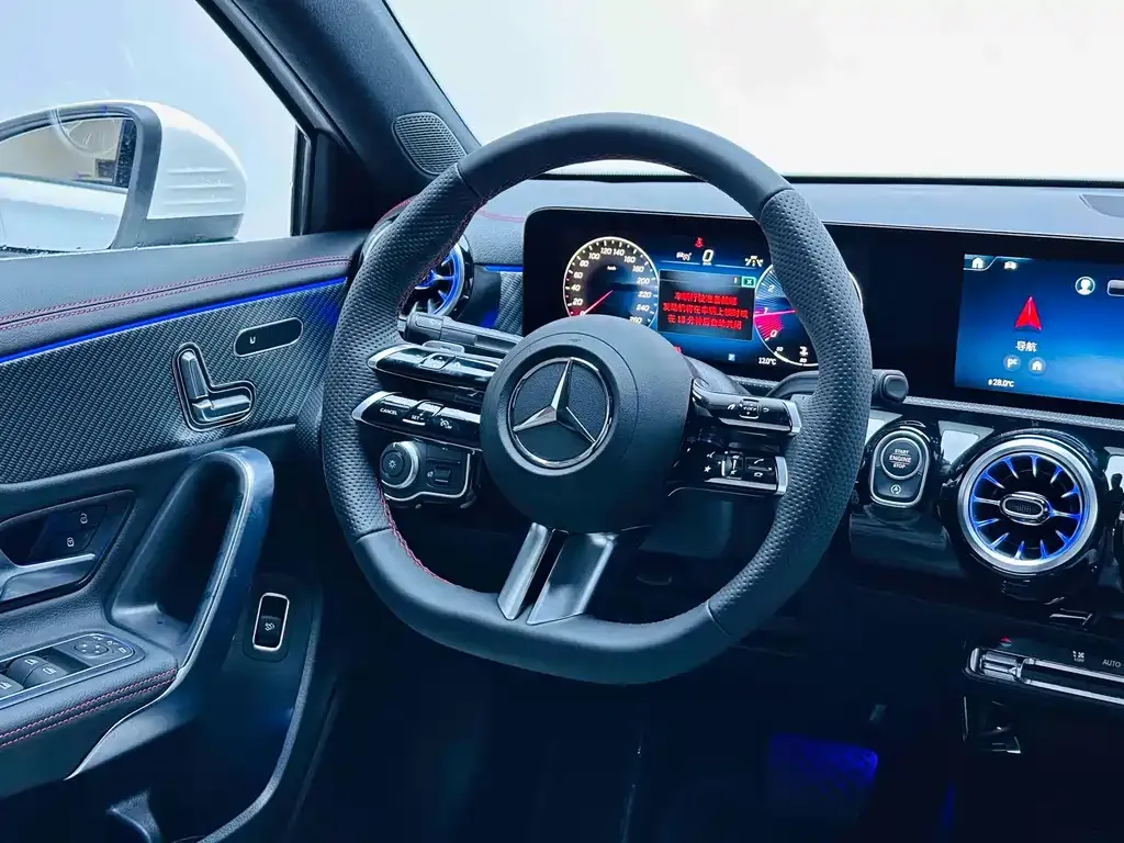Mercedes-Benz A-Class — фото 10