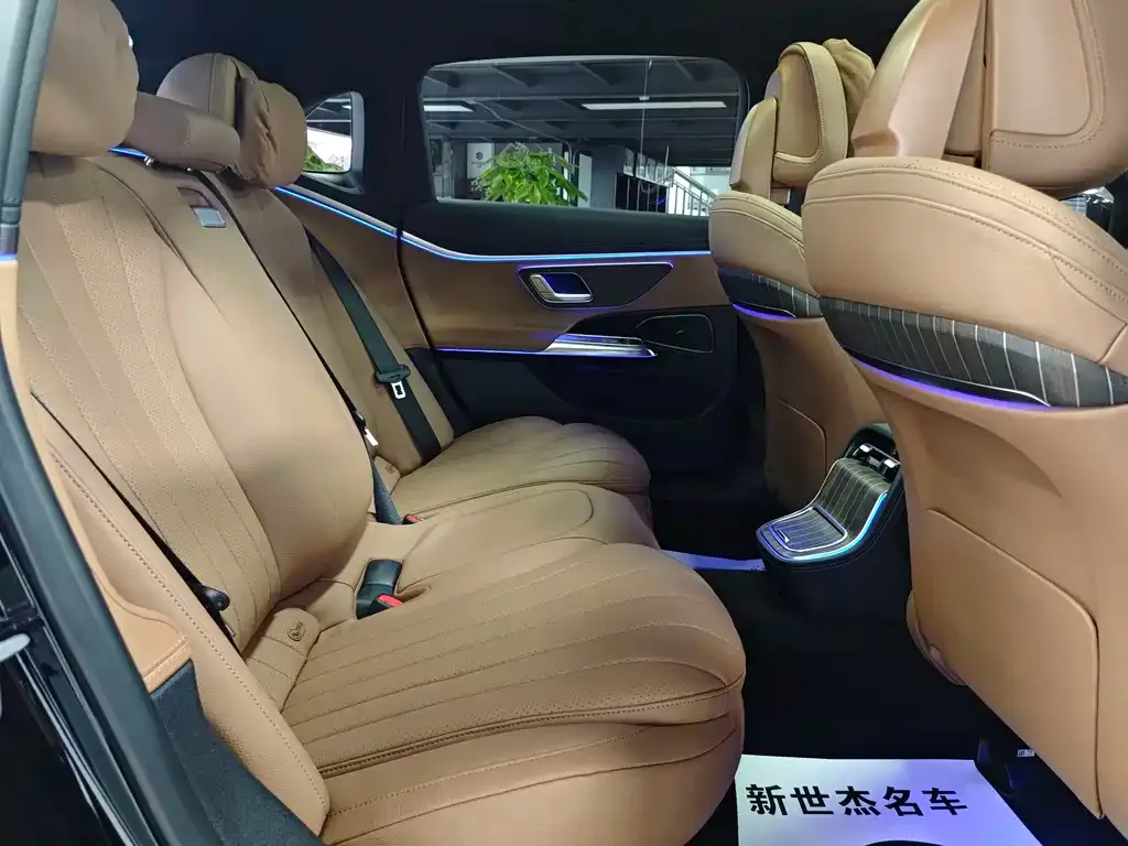 Mercedes-Benz E-Class 2024 из CN, фото 5