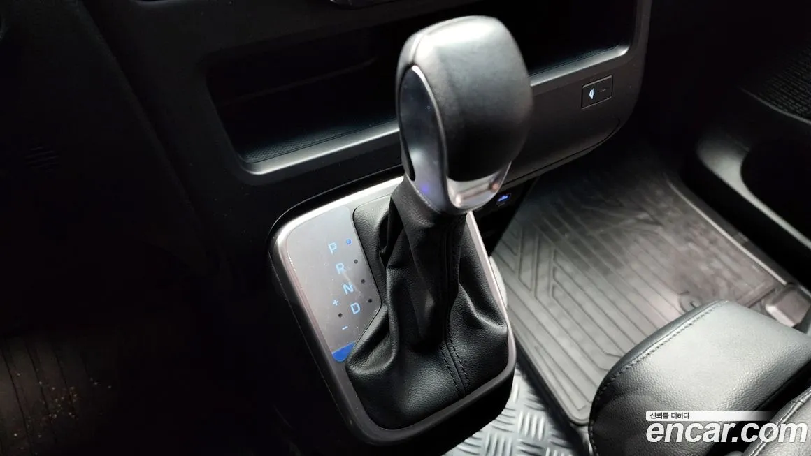 Hyundai Staria — фото 2