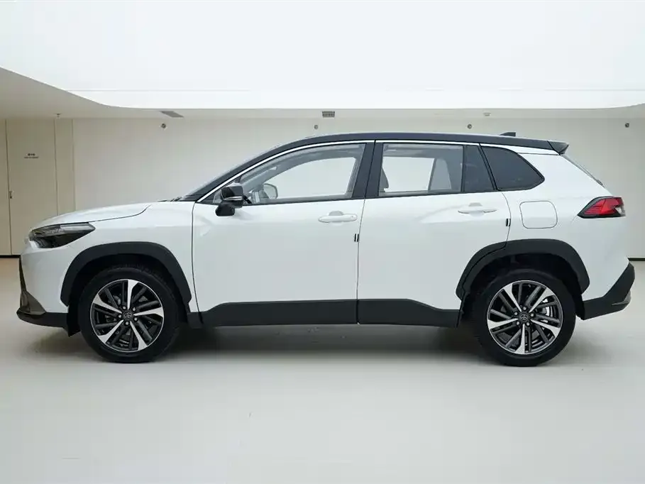 Toyota Frontlander 2022 из CN, фото 3