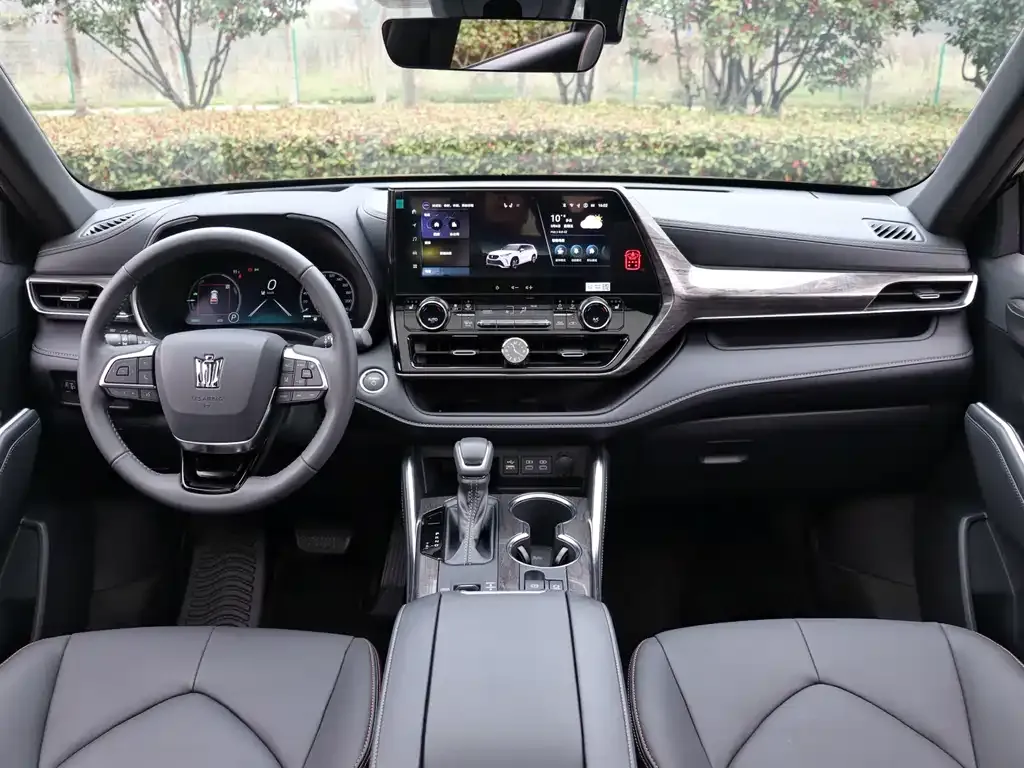 Toyota Crown Kluger 2025 из CN, фото 3