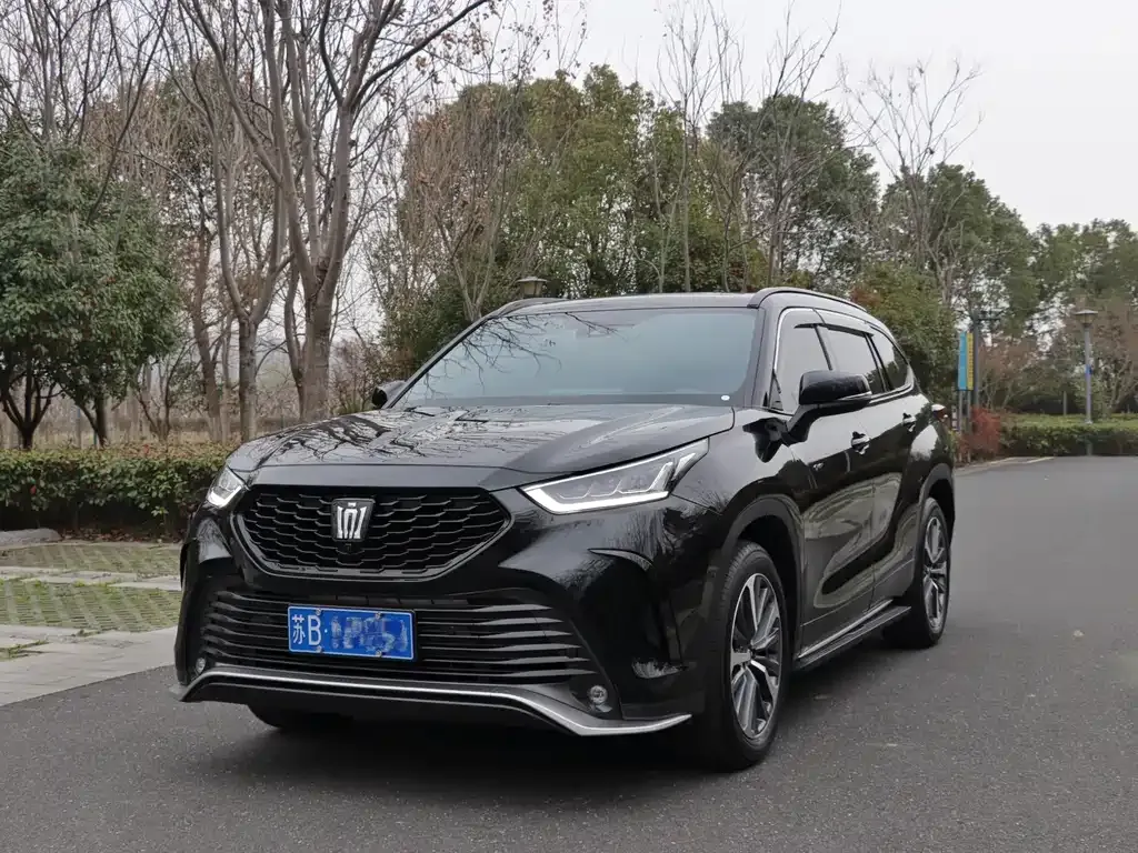 Toyota Crown Kluger 2025 из CN, фото 8