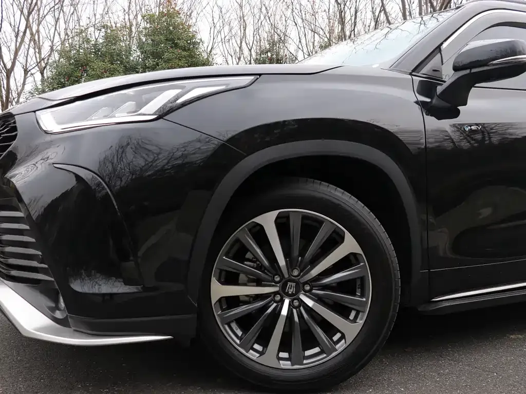 Toyota Crown Kluger 2025 из CN, фото 4