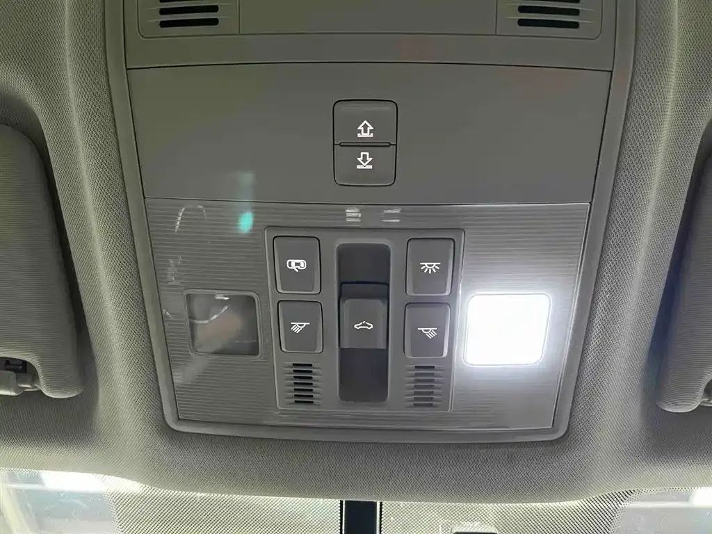 Skoda Karoq 2025 из CN, фото 3