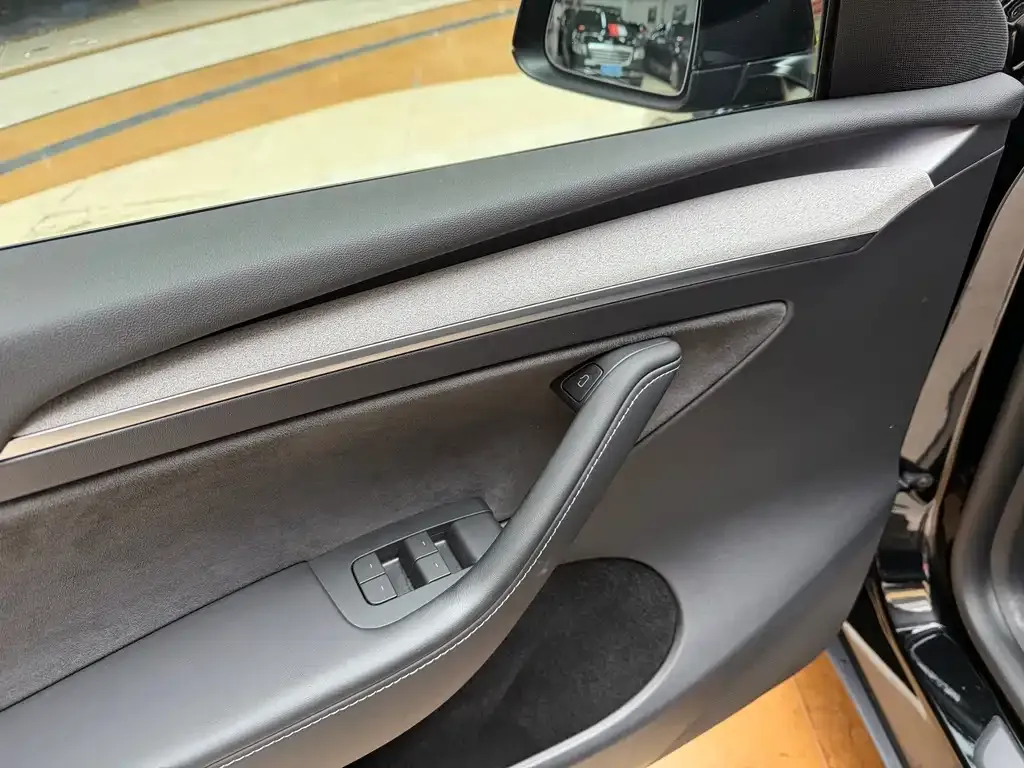 Tesla Model Y 2024 из CN, фото 9