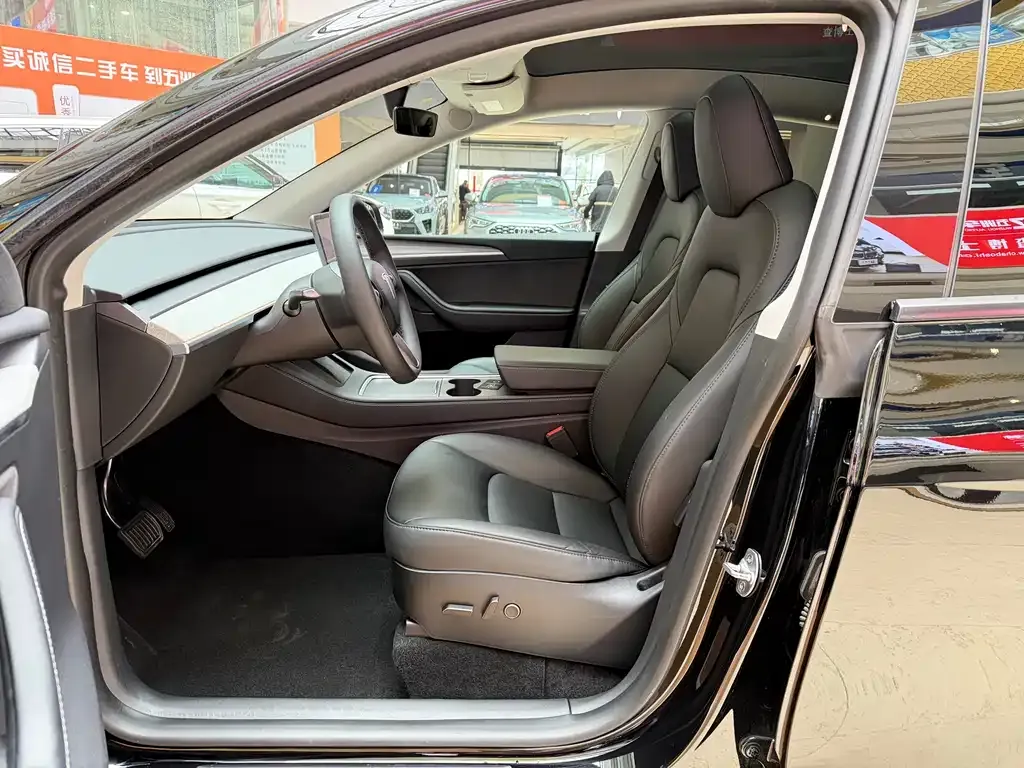 Tesla Model Y 2024 из CN, фото 10
