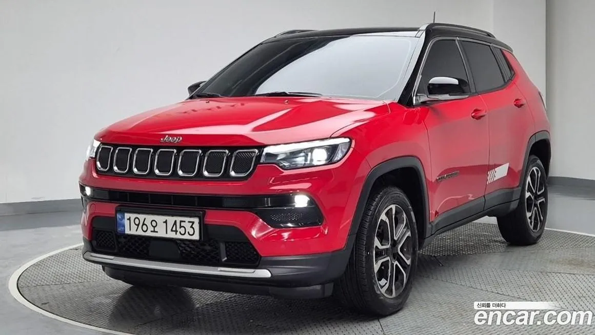 Jeep Compass — фото 1