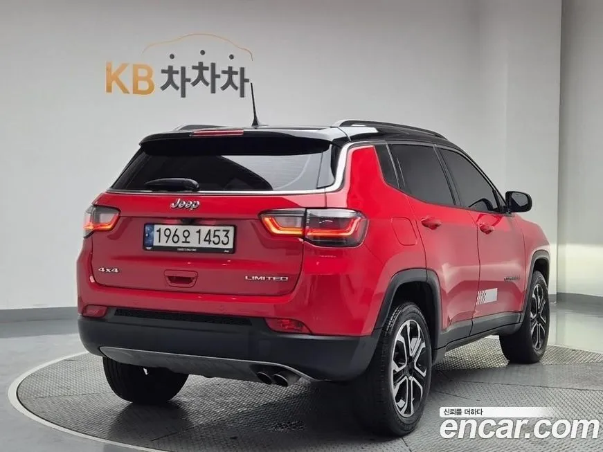 Jeep Compass — фото 6