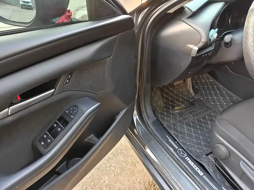 Mazda 3 Axela 2022 из CN, фото 10