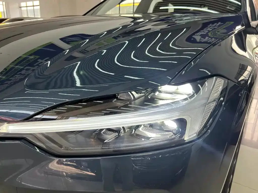 Volvo XC60 2025 из CN, фото 5