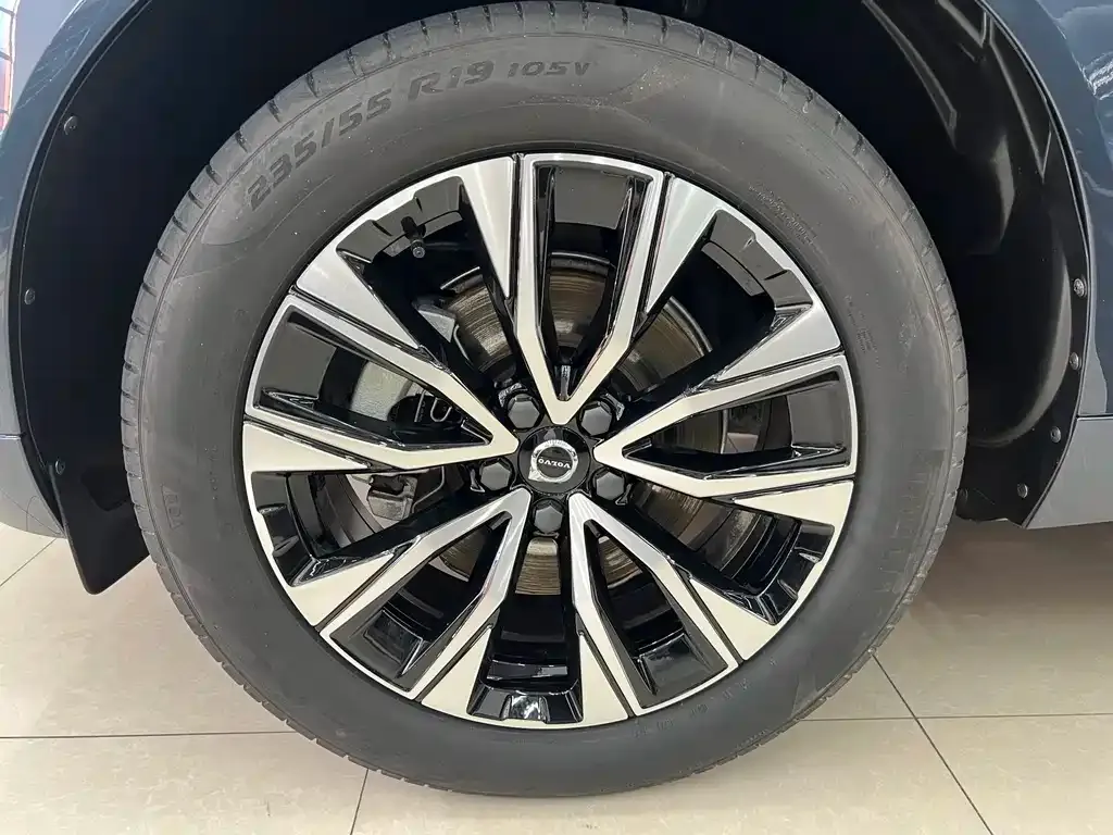 Volvo XC60 2025 из CN, фото 2