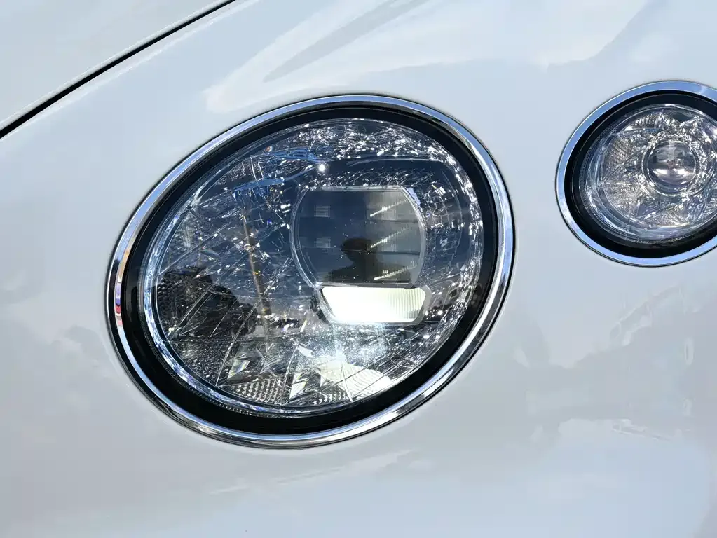 Bentley Continental — фото 9