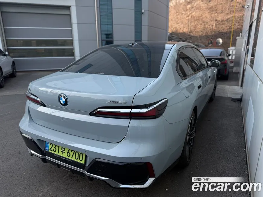 BMW i7 2025 из KR, фото 2