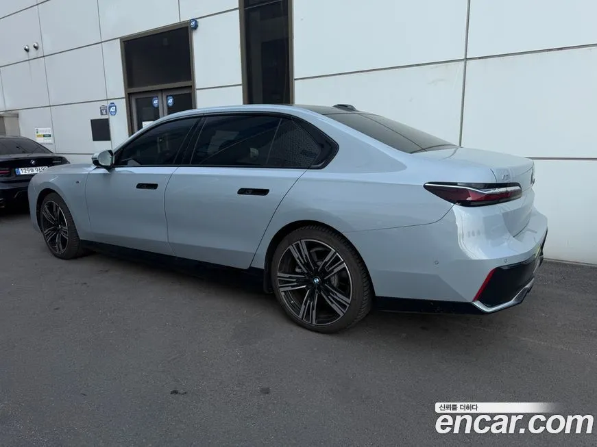 BMW i7 2025 из KR, фото 6