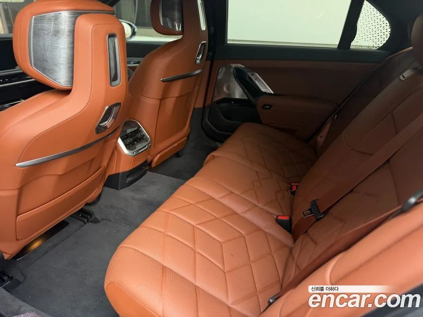 BMW i7 2025 из KR, фото 7