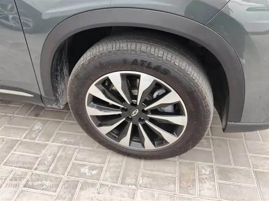 Chery Tiggo 8 PLUS — фото 2