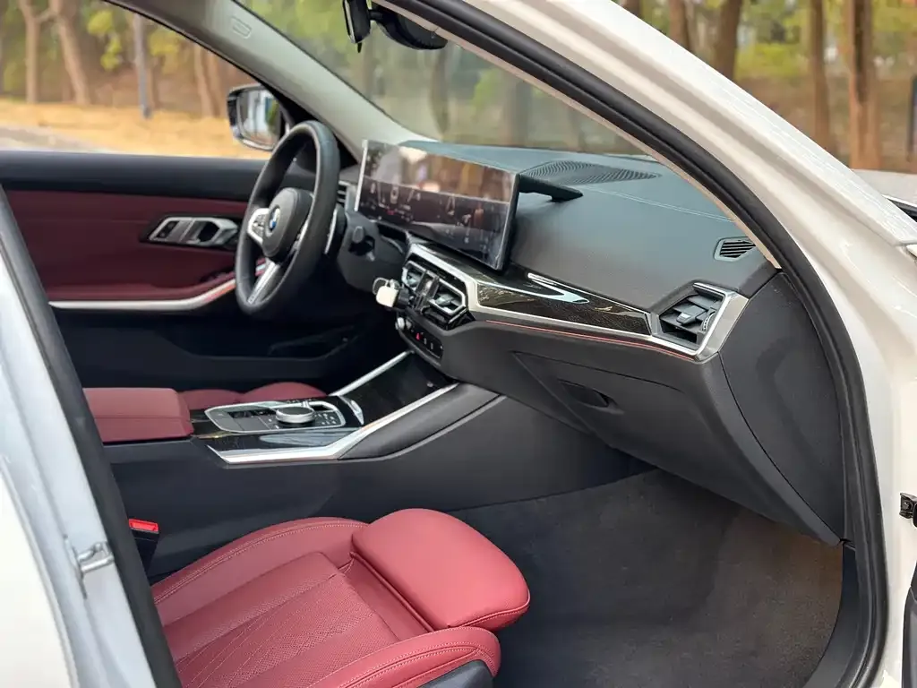 BMW 3 Series 2023 из CN, фото 5