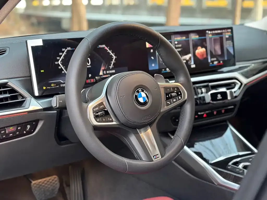BMW 3 Series 2023 из CN, фото 2