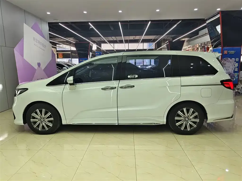 Honda Odyssey 2023 из CN, фото 4