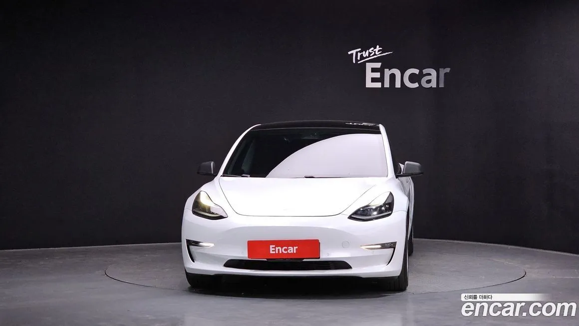 Tesla Model 3 — фото 3