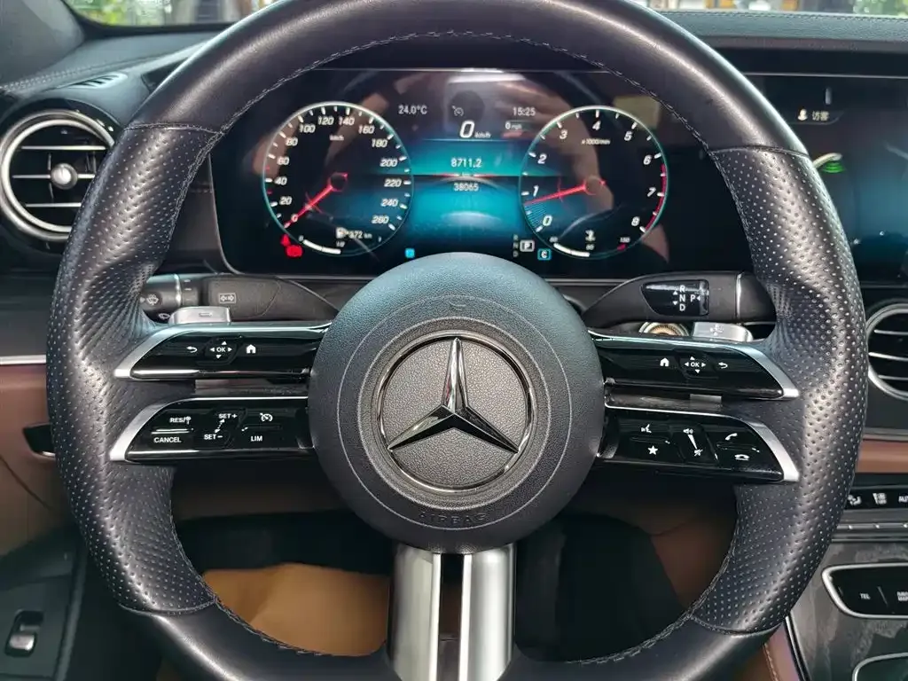Mercedes-Benz E-Class (Import) — фото 10
