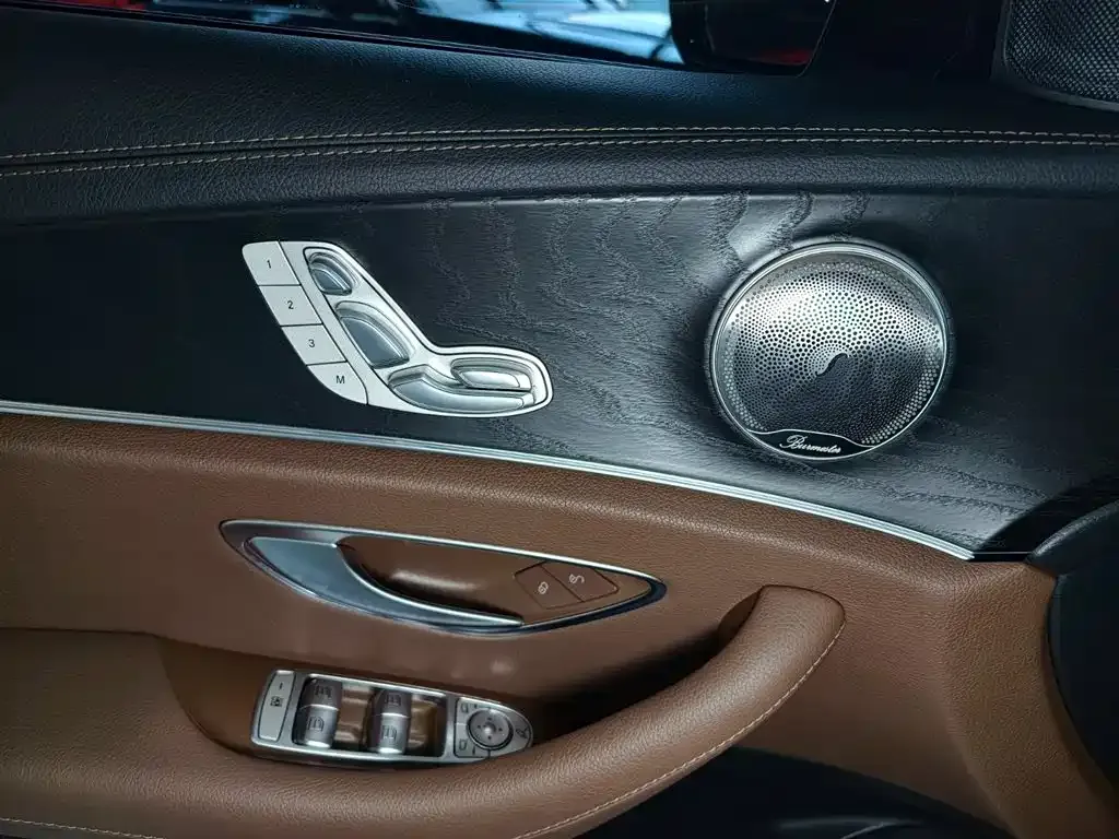 Mercedes-Benz E-Class (Import) — фото 7