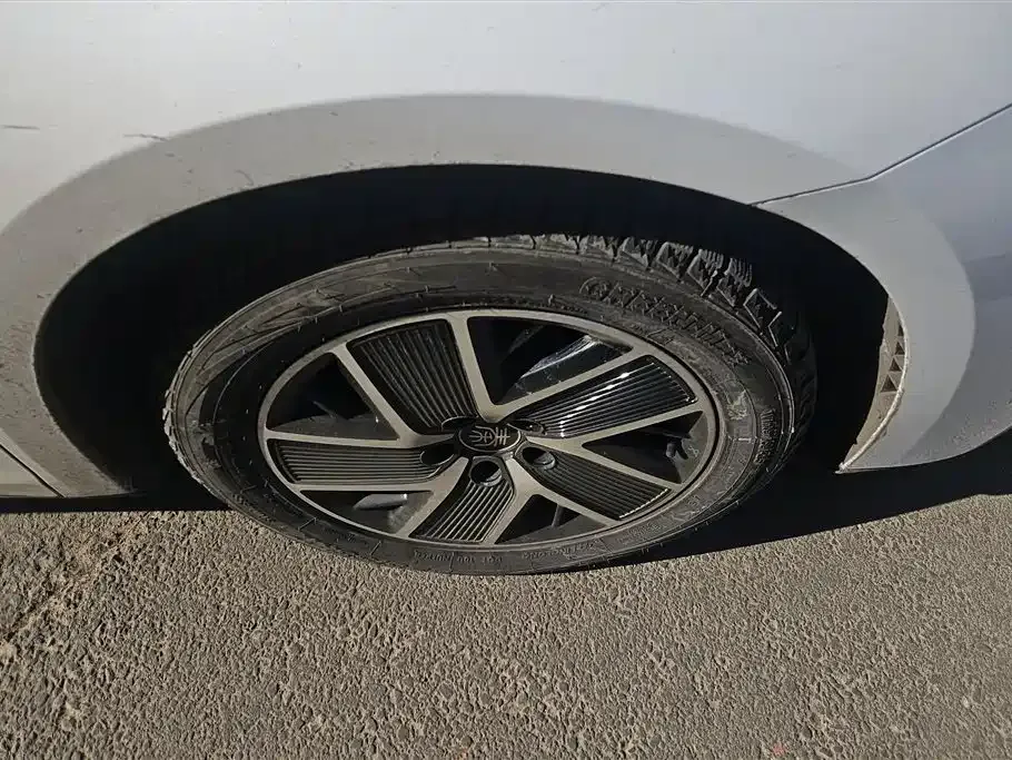 BYD Qin L — фото 10