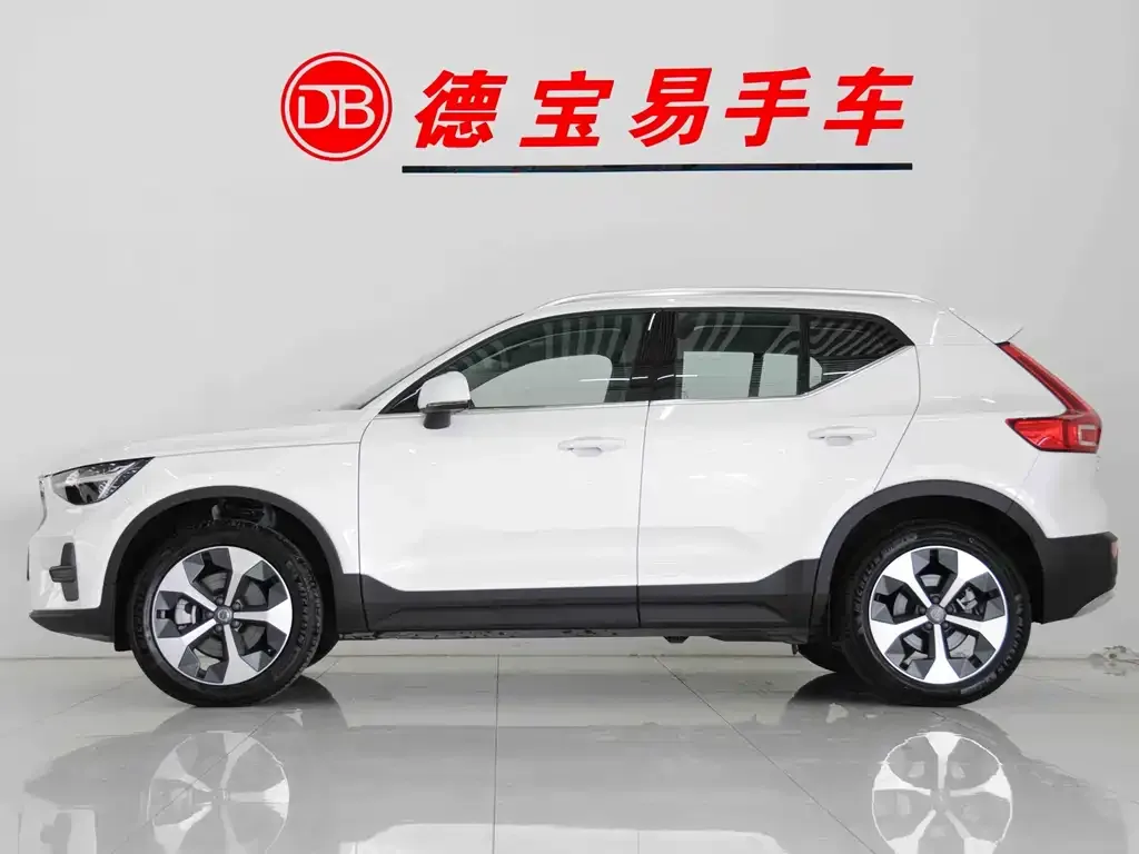 Volvo XC40 2024 из CN, фото 3