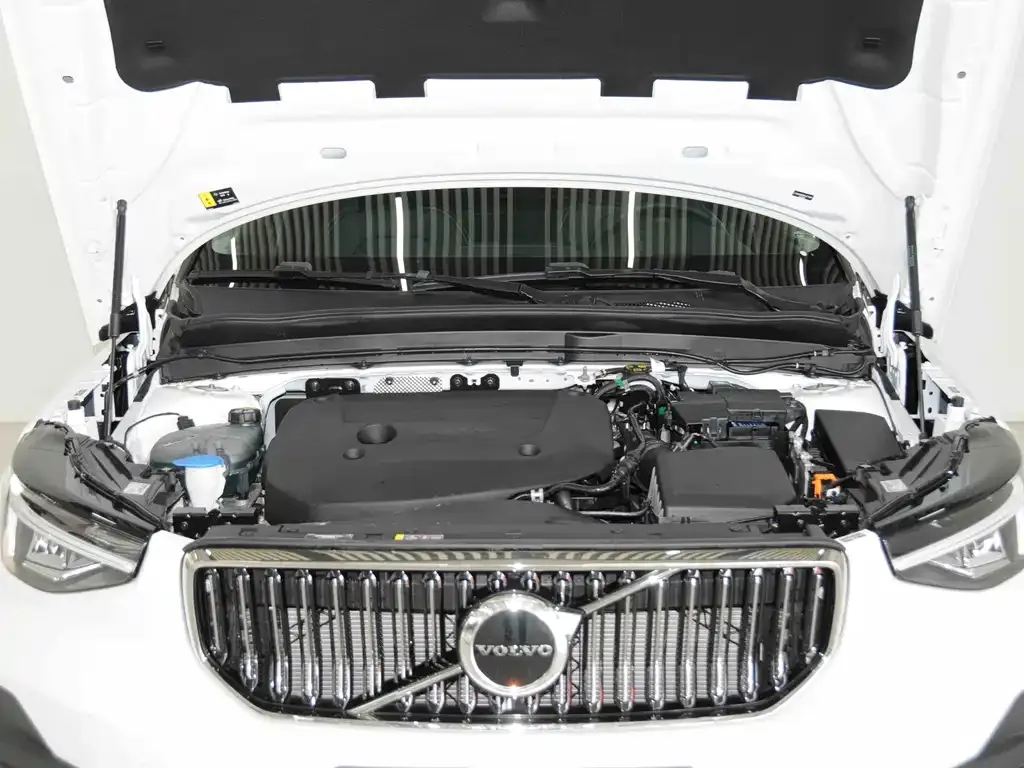 Volvo XC40 2024 из CN, фото 8