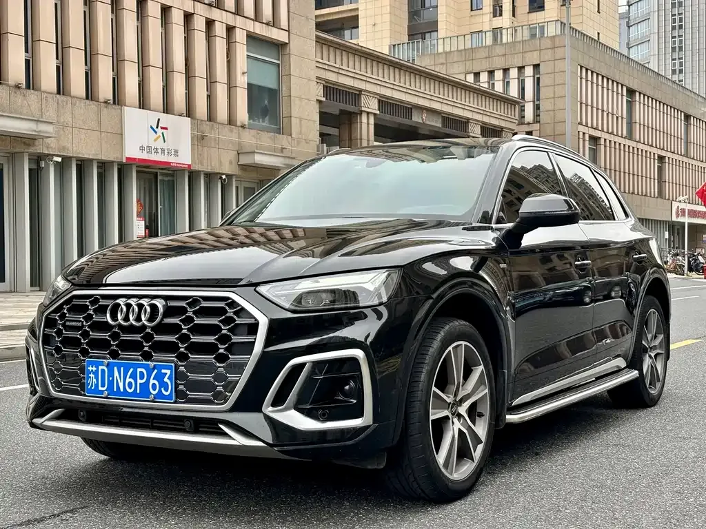 Audi Q5L 2023 из CN, фото 1