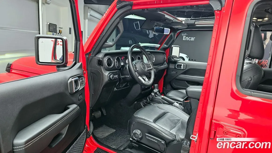 Jeep Wrangler 2022 из KR, фото 8