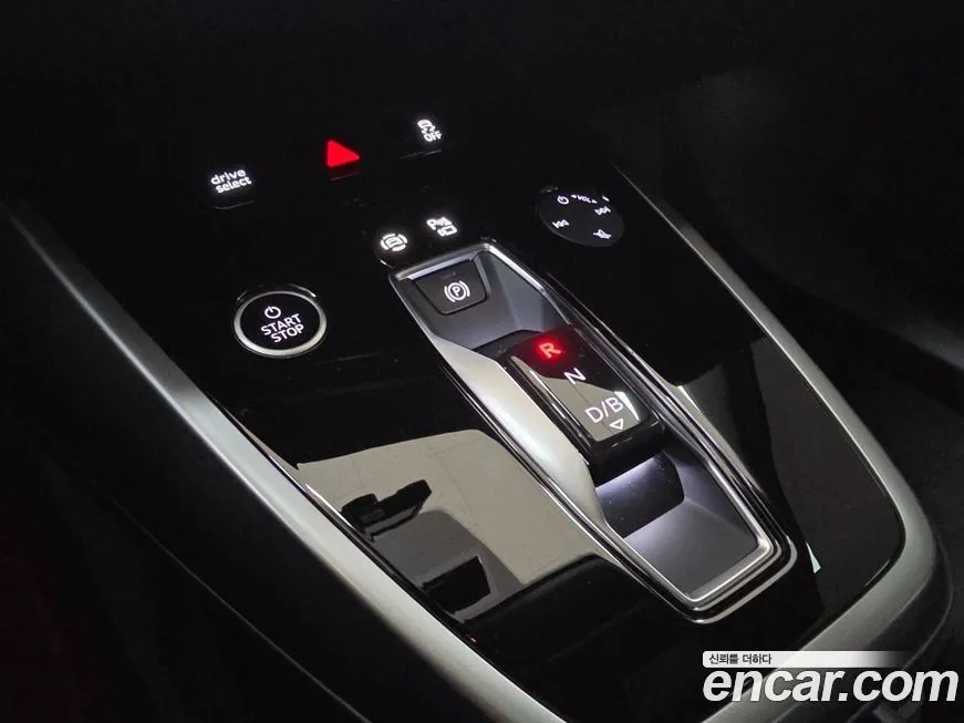 Audi Q4 e-tron 2025 из KR, фото 3