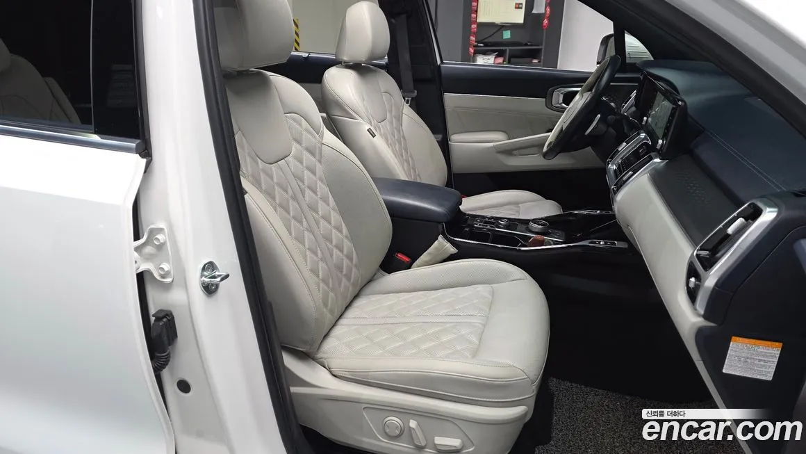 Kia Sorento — фото 10