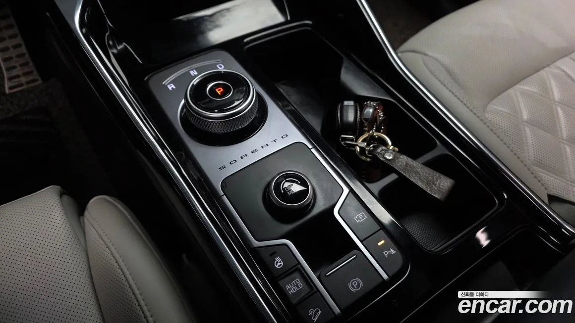 Kia Sorento — фото 9