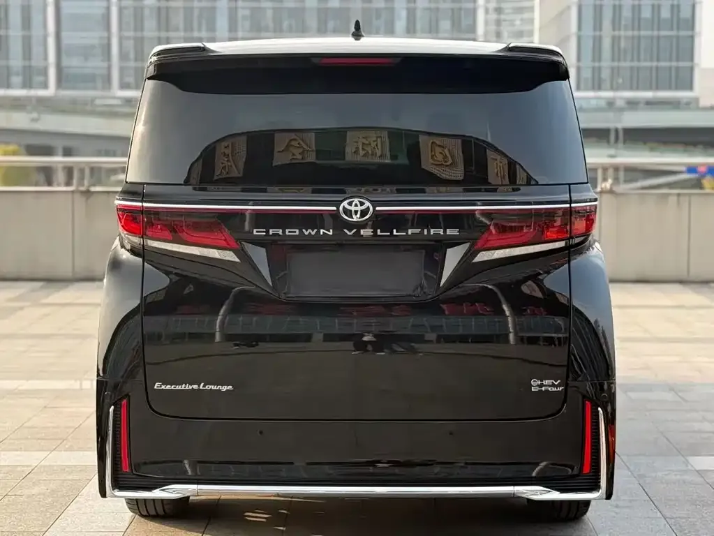 Toyota Vellfire — фото 4