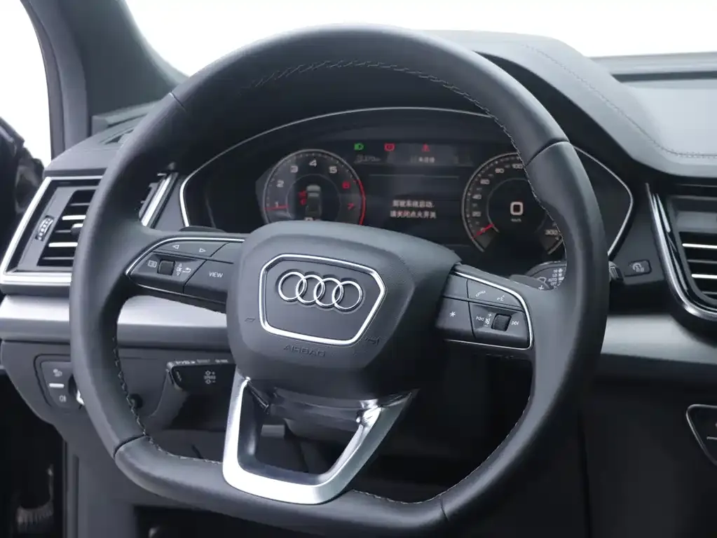Audi Q5L 2024 из CN, фото 3