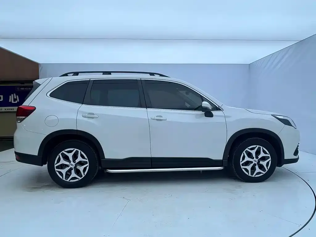 Subaru Forester — фото 10