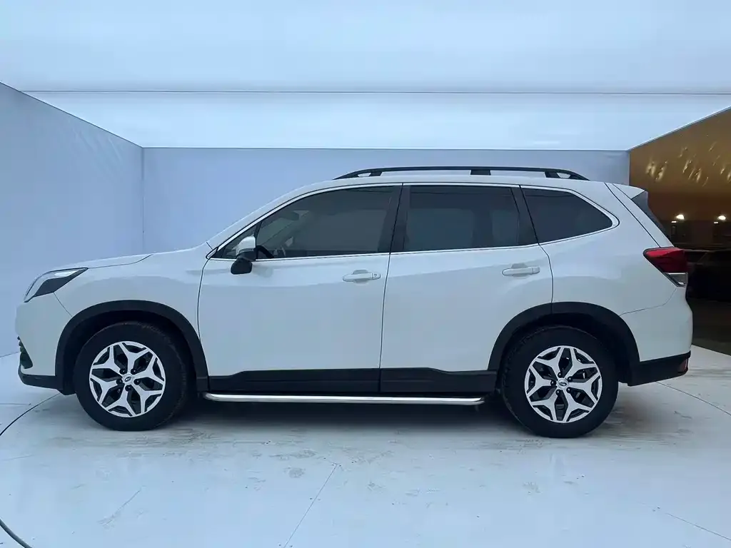 Subaru Forester — фото 2