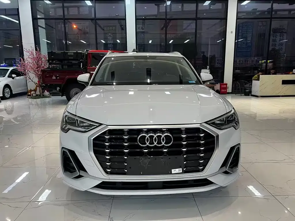 Audi Q3 — фото 2