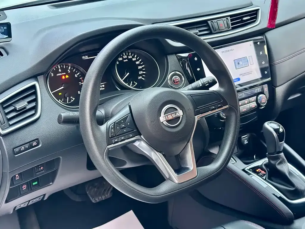 Nissan Qashqai — фото 6