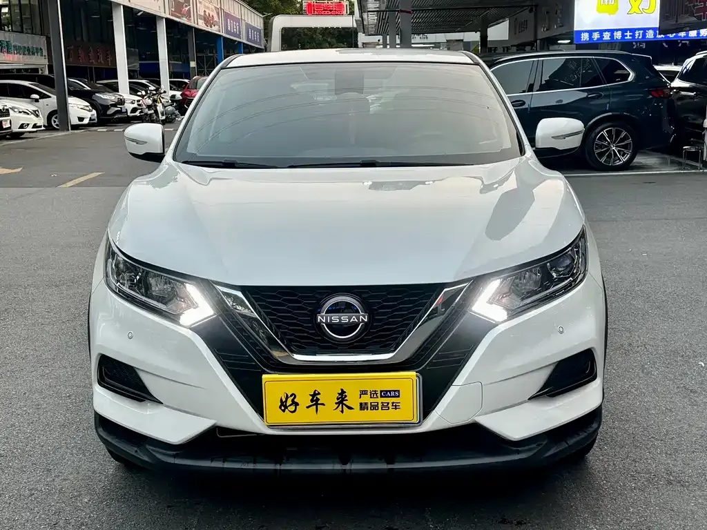 Nissan Qashqai — фото 10