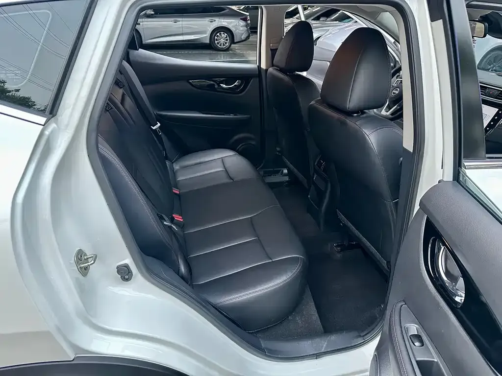 Nissan Qashqai — фото 2