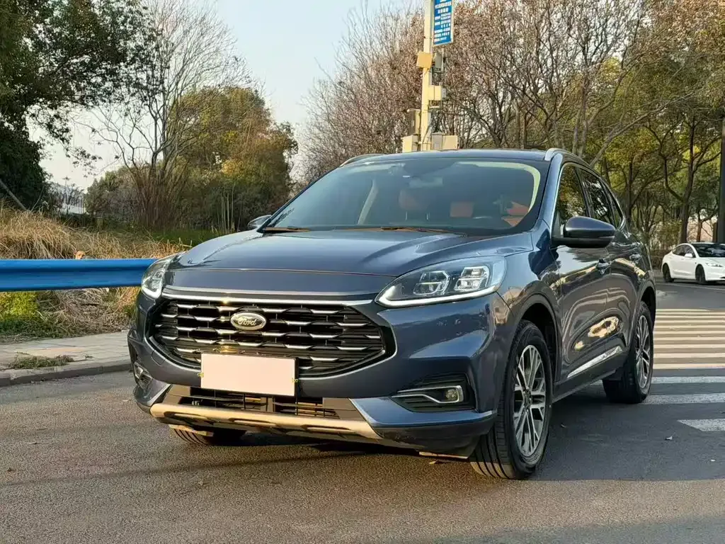 Ford Escape 2021 из CN, фото 1