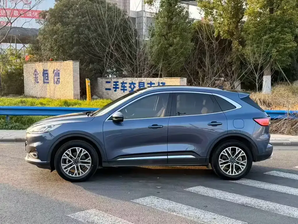 Ford Escape 2021 из CN, фото 7