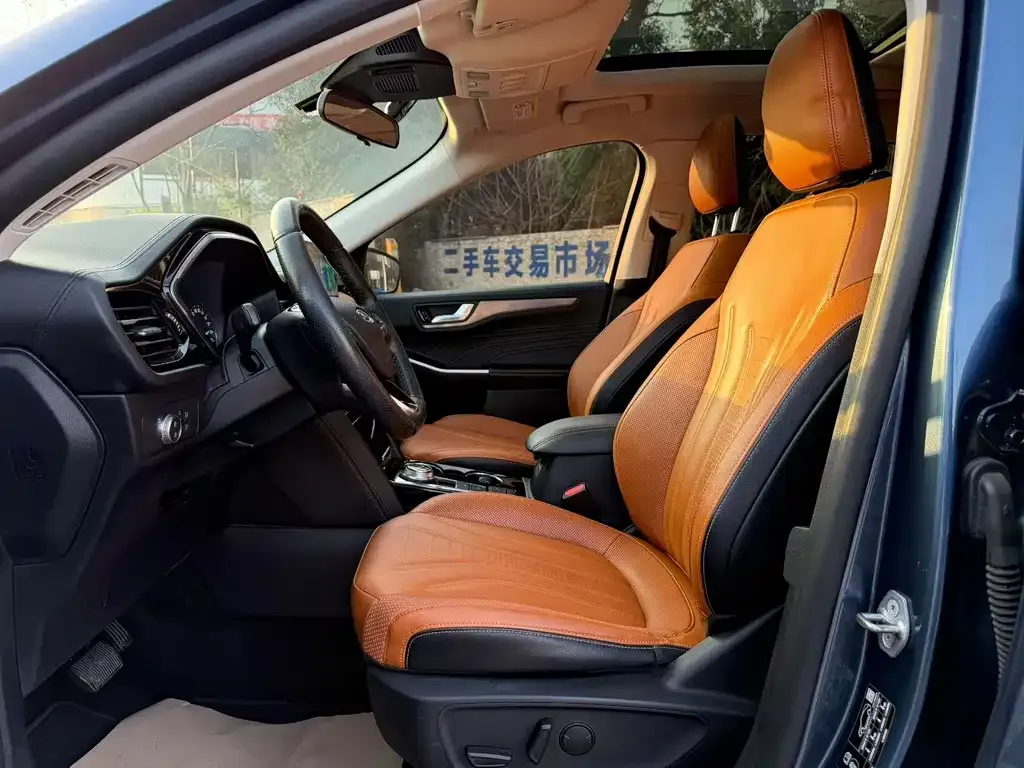 Ford Escape 2021 из CN, фото 4