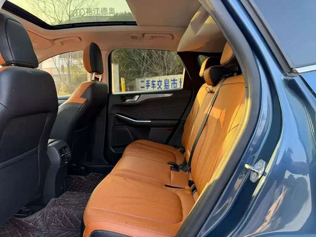 Ford Escape 2021 из CN, фото 3